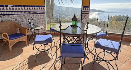 Villa confortable avec piscine privée, vue magnifique, pour 6 PAX