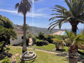 Property grounds - Cosy villa with private swimming pool, magnificent views, for 6 PAX (Tarifa)