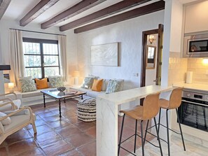 Interior - Cosy villa with private swimming pool, magnificent views, for 6 PAX (Tarifa)