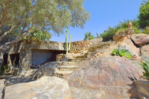 Property grounds - Cosy villa with private swimming pool, magnificent views, for 6 PAX (Tarifa)