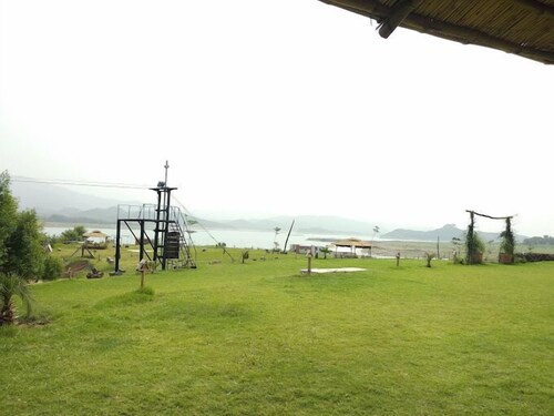 Lake View Hotel & Resort