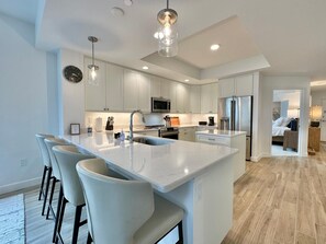 Fridge, microwave, oven, stovetop - Dolphin Harbour 305 - Luxury Waterfront (Clearwater Beach)