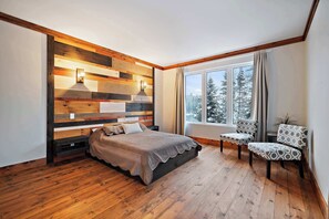 4 soveværelser, skrivebord, strygejern/strygebræt, Wi-Fi