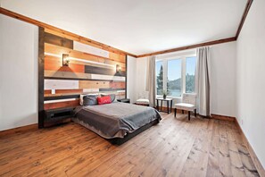 4 dormitorios, escritorio, tabla de planchar con plancha y wifi