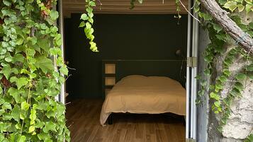 3 chambres, fer et planche à repasser, Wi-Fi, draps fournis