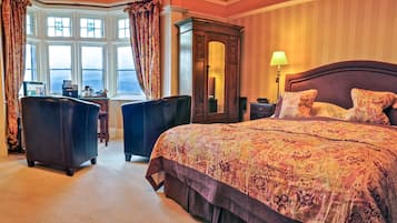 Classic Double Room, Lake View | Individually decorated, individually furnished, desk, laptop workspace