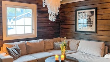Una Smart TV, una chimenea