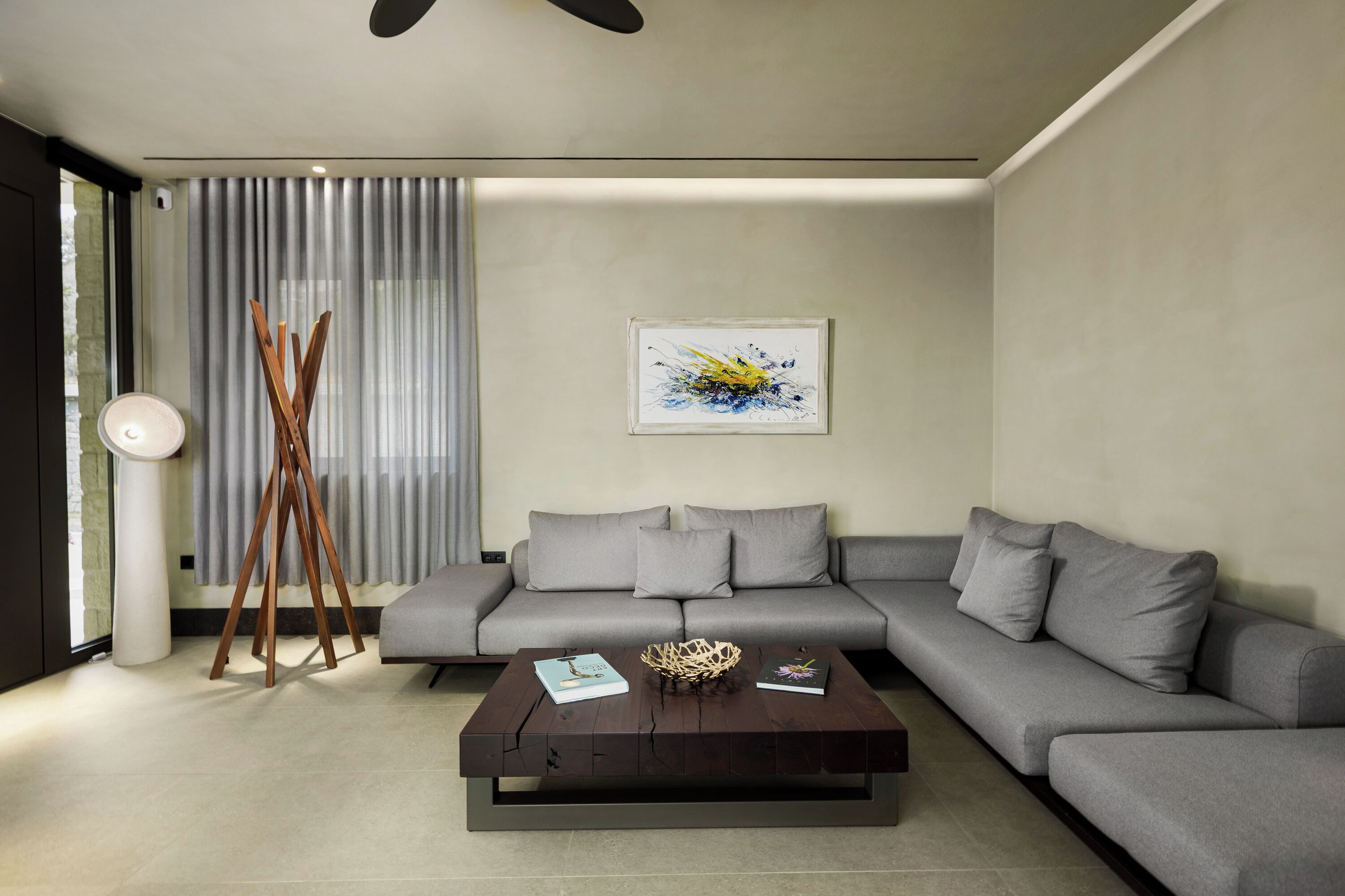 Sea View Residence With Private Pool | Living area | 41-inch Smart TV with satellite channels, stereo