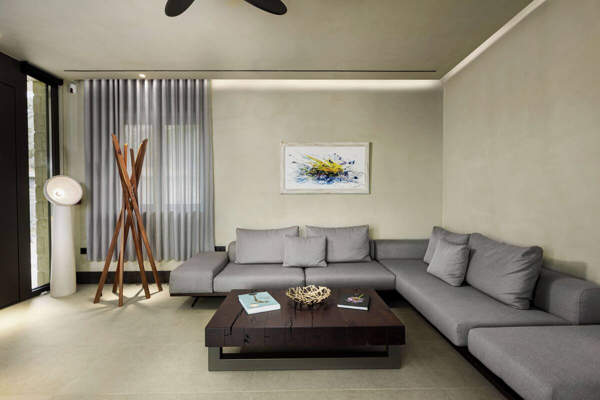 Vil·la de luxe | Sala d'estar | Televisor intel·ligent de 41 polzades amb canals per satèl·lit