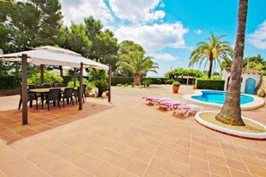 Outdoor dining - SAONA VILLAS (TS FINCO): villa for 8 people, private pool, wifi (VC)