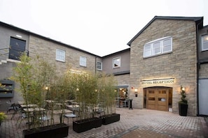Exterior - Jolly s Hotel JD Wetherspoon (Dundee)
