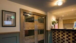 WiFi (free) - Jolly s Hotel JD Wetherspoon (Dundee)