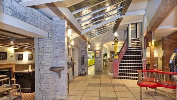 Reception - King's Head Hotel By JD Wetherspoon (Beccles)