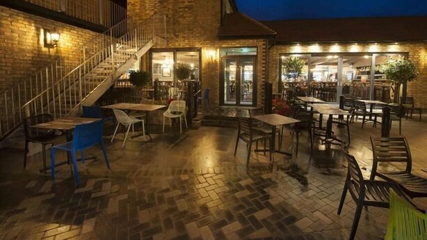 Bar (on property) - Crown Hotel By JD Wetherspoon (Biggleswade)