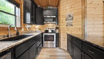 冰箱、微波炉、烤箱、炉灶