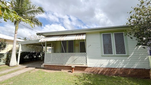 Sea Salt Cottage - Orginal 1950s cottage