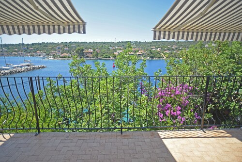 House VERONIKA,sea views, charming terrace,tranquility and natural beauty.