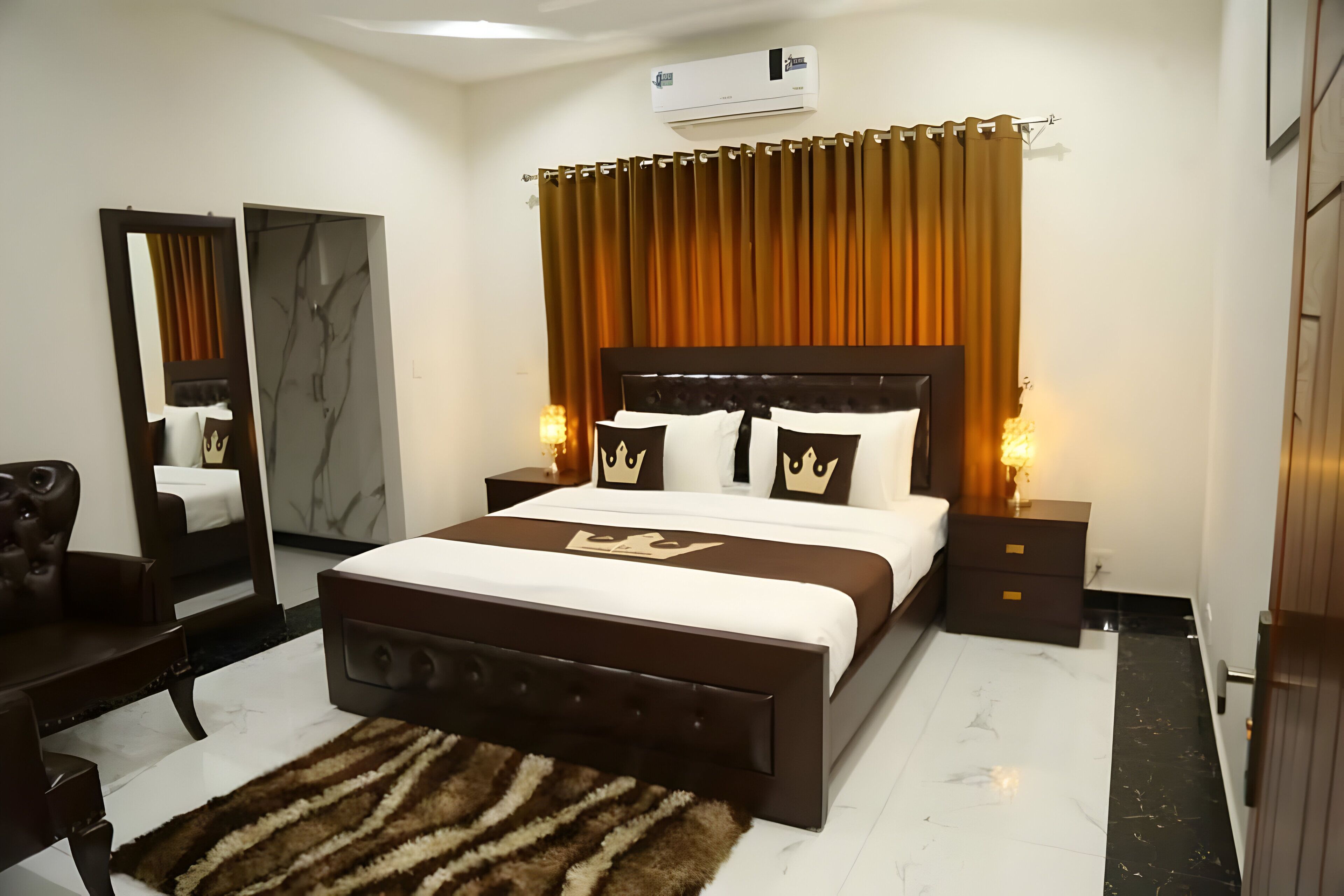 Deluxe-Doppel- oder -Zweibettzimmer