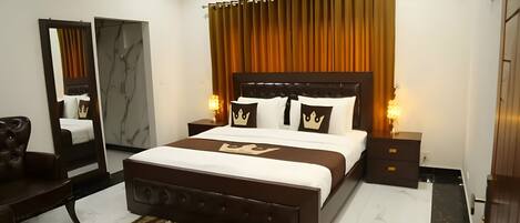 Deluxe Double or Twin Room