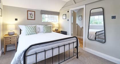 Noble Goose Rooms