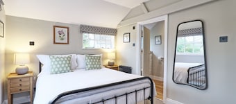 Noble Goose Rooms