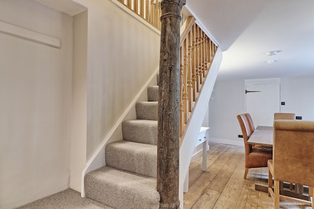 Interior. Noble Goose Rooms