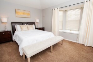 3 makuuhuonetta, silitysrauta/-lauta, vauvan matkasänky, ilmainen Wi-Fi