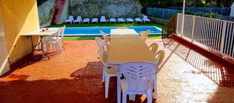 Private Pool Villa for 12, Only 3.5km from Beach