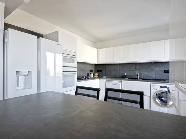 Fridge, microwave, oven, dishwasher