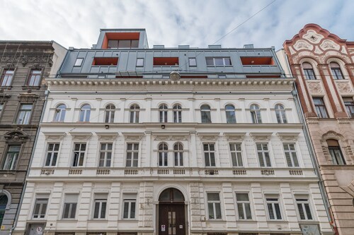 Miami Vice Apartment with Balcony