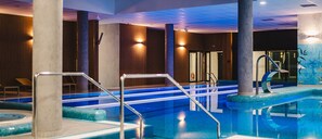 Standard Quadruple Room | Desk, laptop workspace, soundproofing, iron/ironing board - WR SPORT HOTEL (Swilcza)