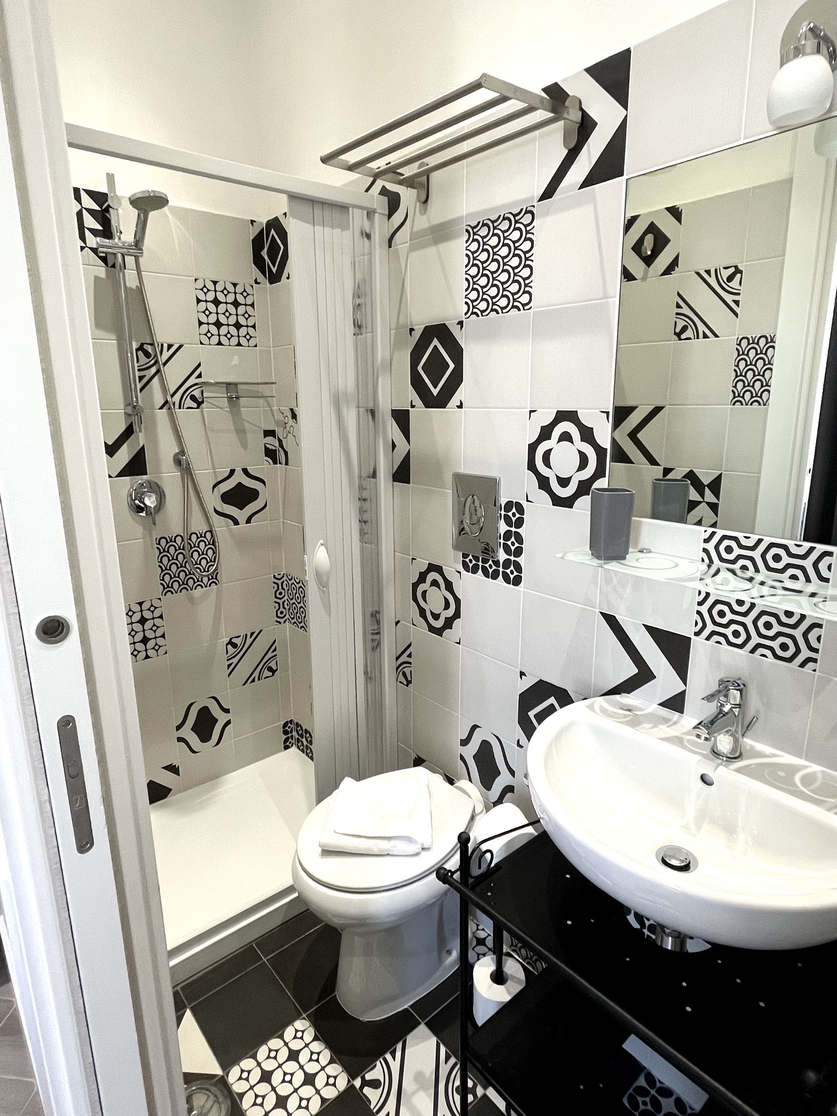 슈피리어룸 | 욕실 | 샤워 시설, 헤어드라이어, 타월