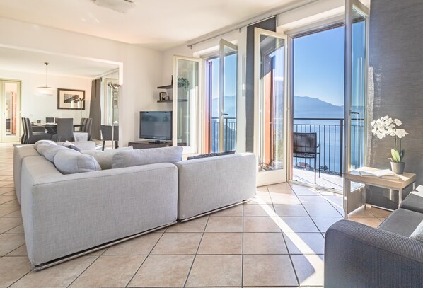 Apartment - Jewel of Varenna in Perledo (Perledo)