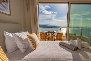 5 bedrooms, iron/ironing board, free WiFi, bed sheets