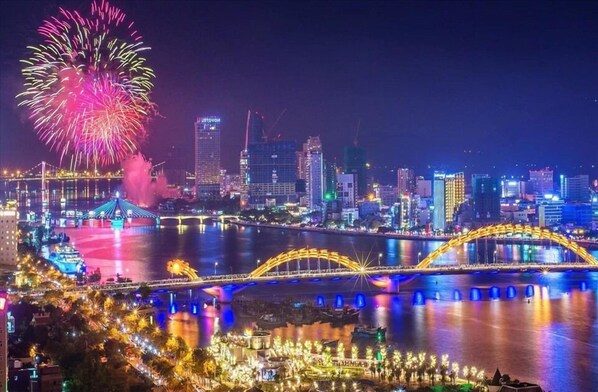 الإطلالة من المنشأة
