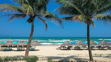 Una playa cerca