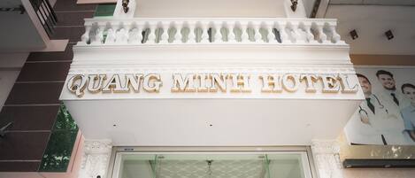 Fachada de la propiedad