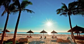 Beach nearby - Quang Minh Riverside Hotel Danang (Da Nang)
