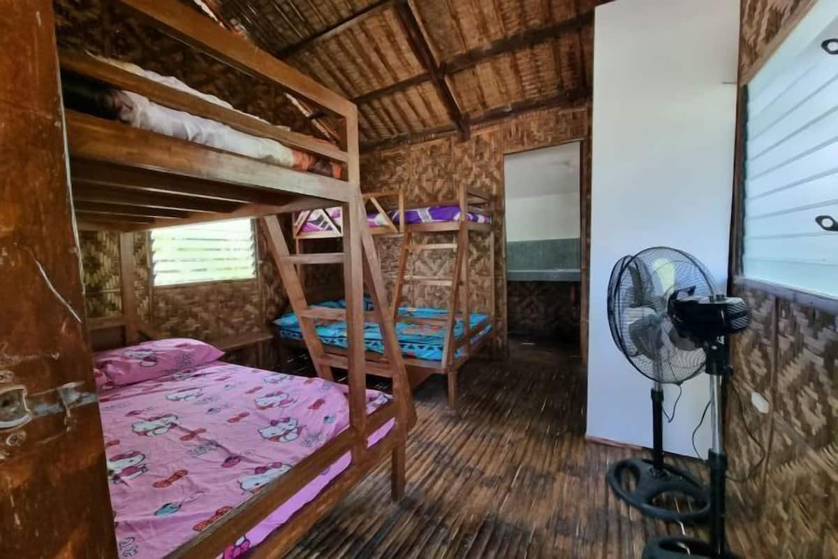 Camas extra, wifi gratis y ropa de cama