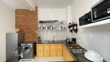 Exclusive House | Private kitchen | Microwave, oven, dishwasher, toaster