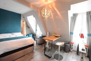 1 bedroom, iron/ironing board, travel cot, WiFi