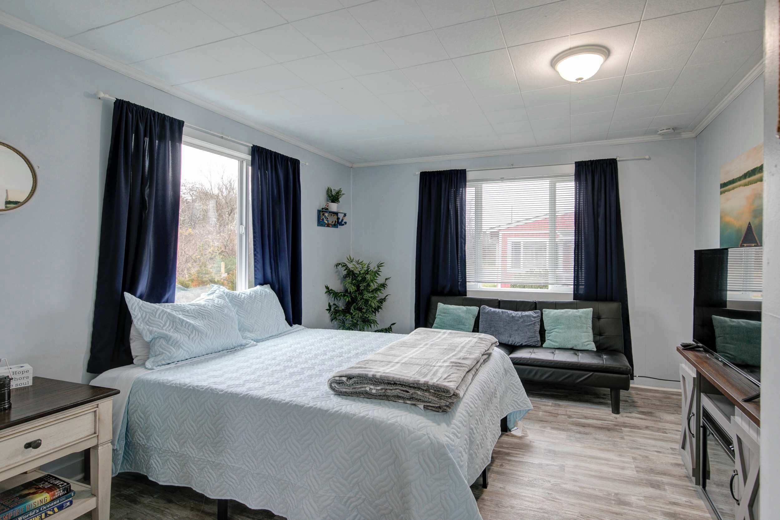 1 bedroom, travel crib, WiFi, bed sheets