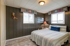 2 sovrum, skrivbord, wi-fi och sängkläder