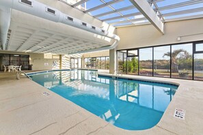 Innenpool, beheizter Pool