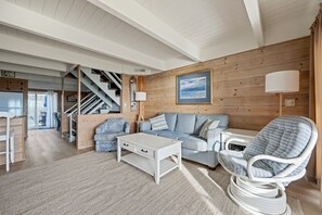 TV - Modern, Spacious Oceanfront Townhome Sleeps 10! (Ocean City)