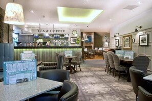 Bar (on property) - THE SALTOUN INN By JD Wetherspoon (Fraserburgh)
