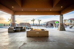 Terrace/patio - Zion Village Private Poolside Home (Hurricane)