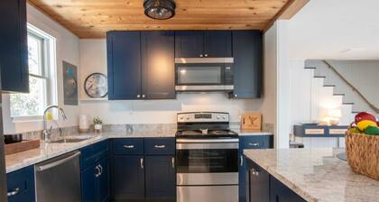 5 Min. Drive to Fisher Beach and Pamet Harbor!