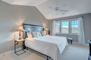 2 chambres, fer et planche à repasser, accès à Internet, literie fournie