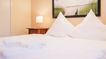 1 bedroom, hypo-allergenic bedding, laptop workspace, free WiFi